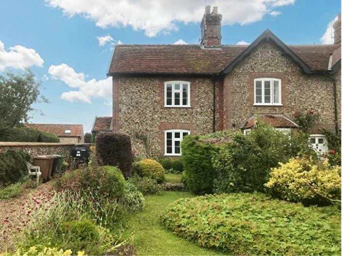 3 Bedroom Cottage For Sale In The Street, West Raynham, NR21