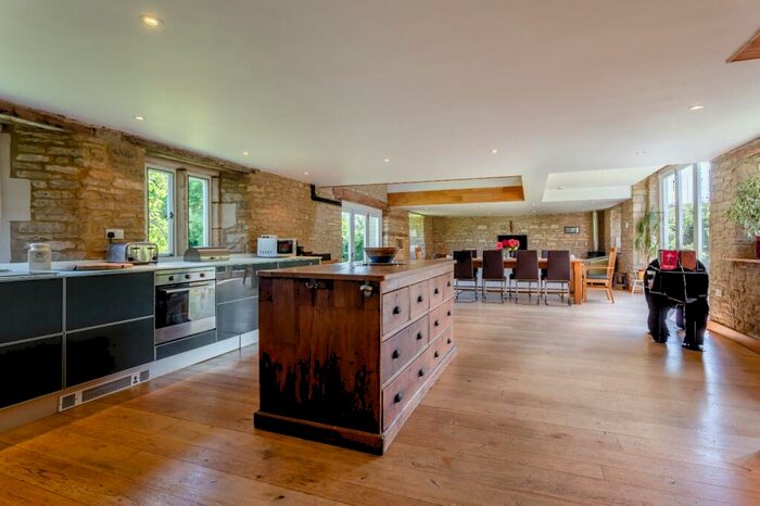 4 Bedroom Detached House For Sale In Cerney Wick, Cirencester, Gloucestershire, GL7
