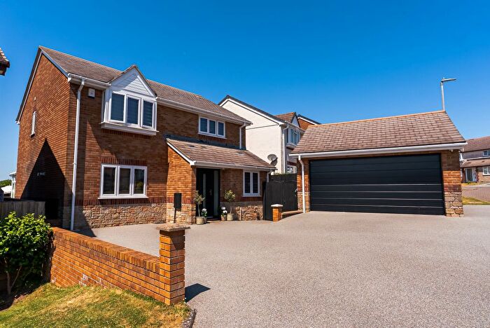 4 Bedroom Detached House For Sale In Hearl Road, Latchbrook, Saltash, PL12