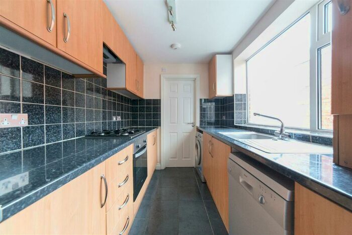 4 Bedroom End Of Terrace House To Rent In £pppw - Bolingbroke Street, Heaton, NE6
