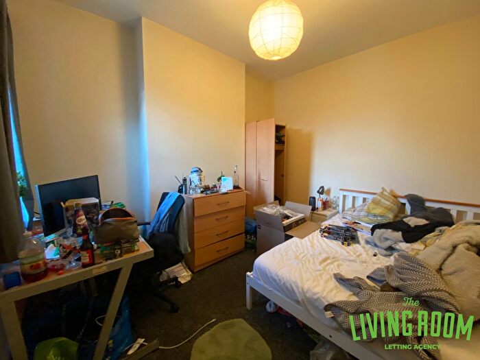 5 Bedroom Property To Rent In Mackintosh Place, Roath, Cardiff, CF24
