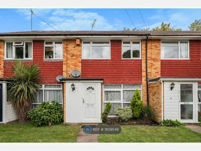 4 Bedroom Terraced House To Rent In Bellamy Close, Watford, WD17