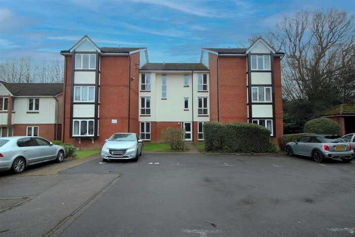 Studio To Rent In Maunsell Park, Station Hill, Crawley, RH10