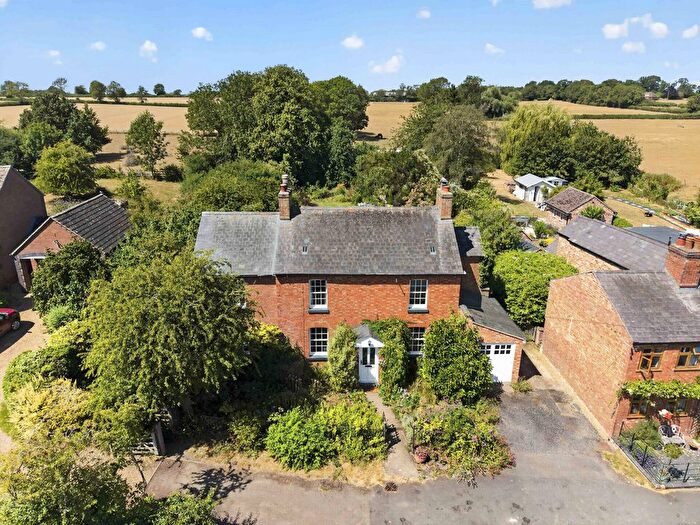 3 Bedroom Detached House For Sale In The Green, Broadwell, Rugby Warwickshire, CV23