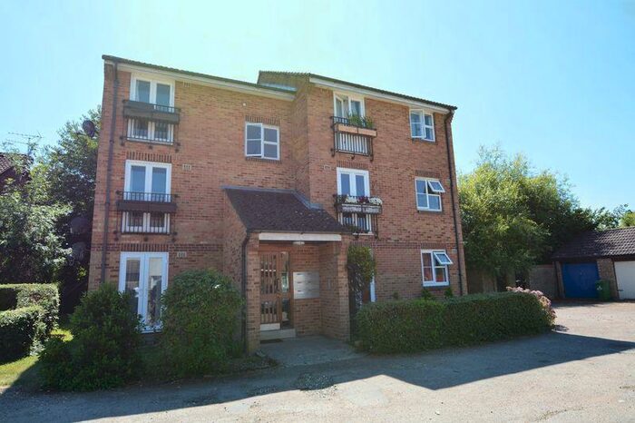 1 Bedroom Flat To Rent In Frogmore Close, Slough, SL1