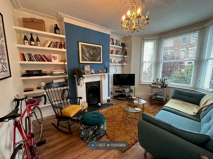 1 Bedroom Flat To Rent In Courthill Road, London, SE13
