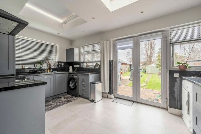 3 Bedroom Semi-Detached House To Rent In Maple Avenue, South Harrow, Harrow, HA2