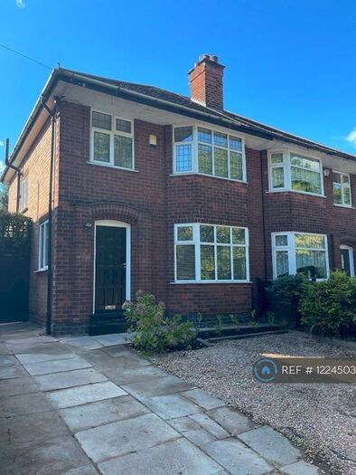 3 Bedroom Semi-Detached House To Rent In Hucknall Road, Nottingham, NG5