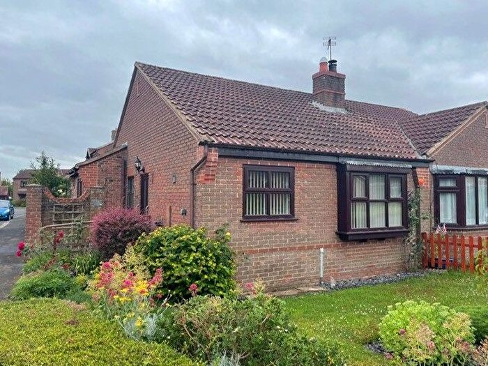 2 Bedroom Semi-Detached House To Rent In Laurels Garth, York, YO60