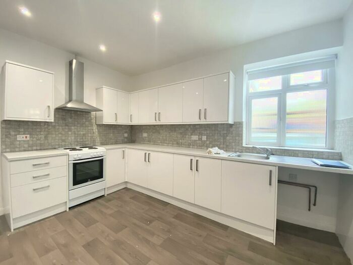 3 Bedroom Flat To Rent In Canal Street, Wigston, LE18