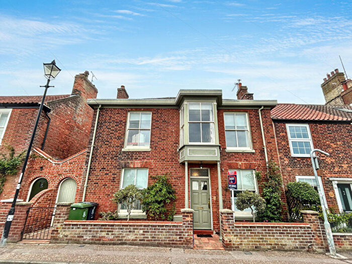 4 Bedroom Detached House For Sale In Cliff Hill, Gorleston, NR31