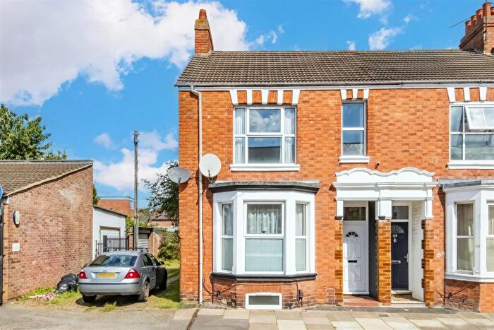 3 Bedroom House To Rent In Ashburnham Road, Northampton, NN1