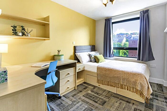 6 Bedroom Private Halls To Rent In Burley Road, Leeds, LS3