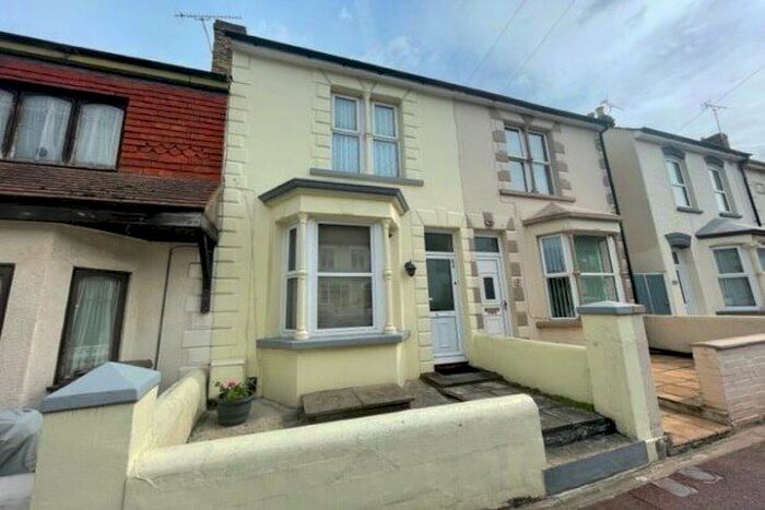 3 Bedroom Property To Rent In Kingswood Road, Gillingham, ME7