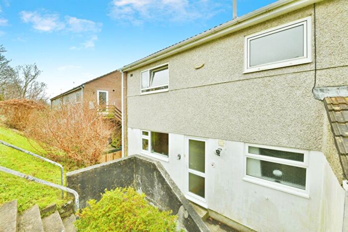 2 Bedroom Flat For Sale In Cressbrook Drive, Plymouth, PL6