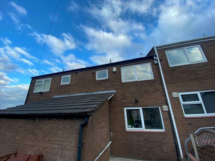 3 Bedroom Property To Rent In Westover Green, Bramley, Leeds, LS13