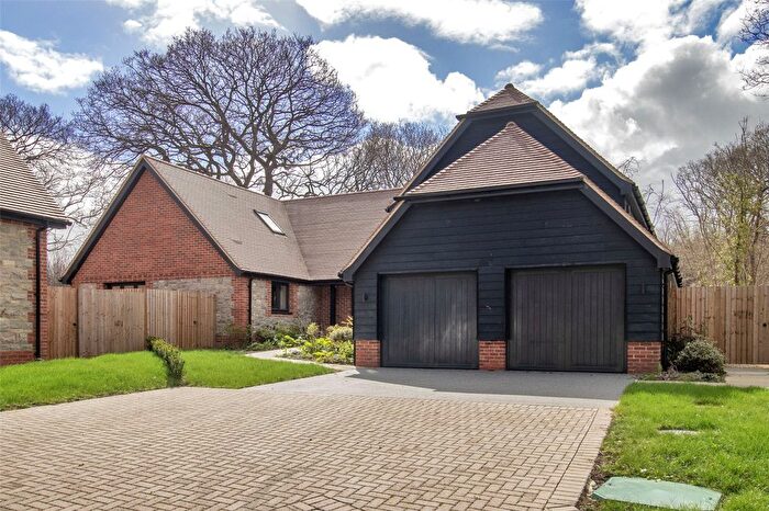 4 Bedroom Detached House For Sale In Upper Barnhill, Hunton, Maidstone, Kent, ME15