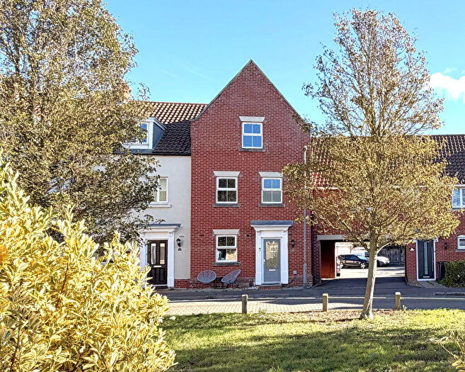 4 Bedroom End Of Terrace House For Sale In Harpers Way, Clacton On Sea, CO16