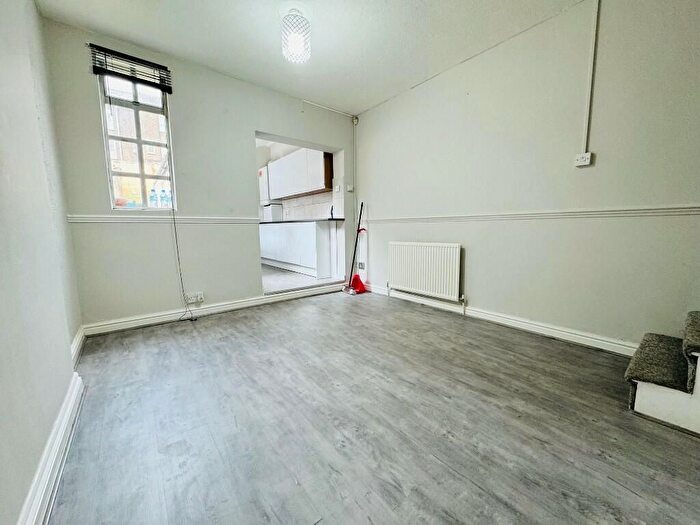 2 Bedroom Terraced House To Rent In Rownhams Road, Southampton, SO16