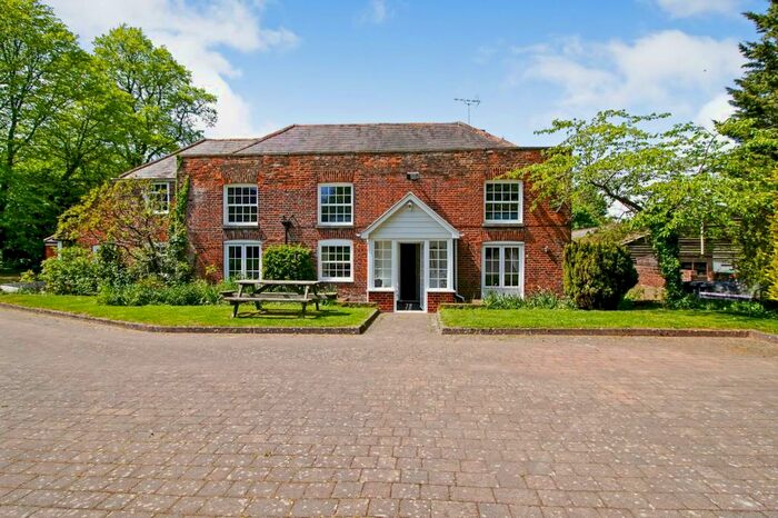 9 Bedroom Detached House For Sale In Pike Road, Eythorne, Dover, Kent, CT15