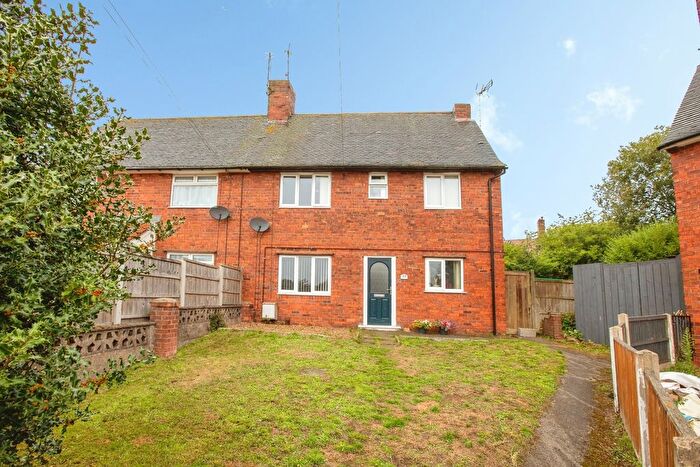 3 Bedroom Semi-Detached House For Sale In South Avenue, Rainworth, Mansfield, Nottinghamshire, NG21
