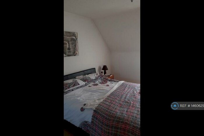 3 Bedroom Terraced House To Rent In Worthy Row, Nottingham, NG5