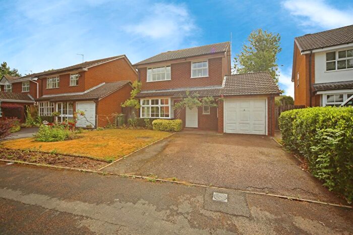 4 Bedroom Detached House For Sale In Hotchkiss Close, Wellesbourne, Warwick, CV35