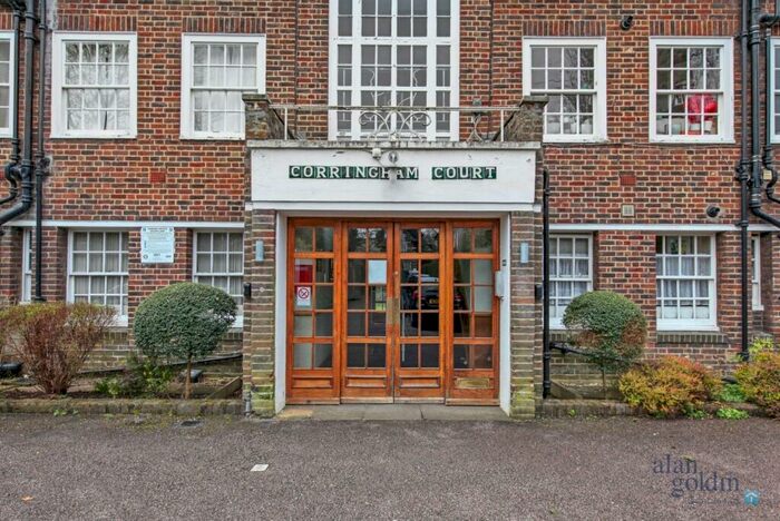 3 Bedroom Apartment To Rent In Corringham Court, NW11