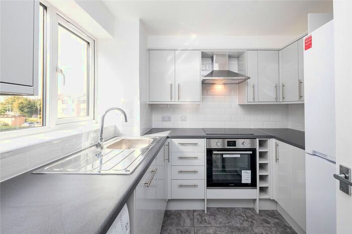 1 Bedroom Flat To Rent In Draycott Close, Somerton Rd, London, NW2