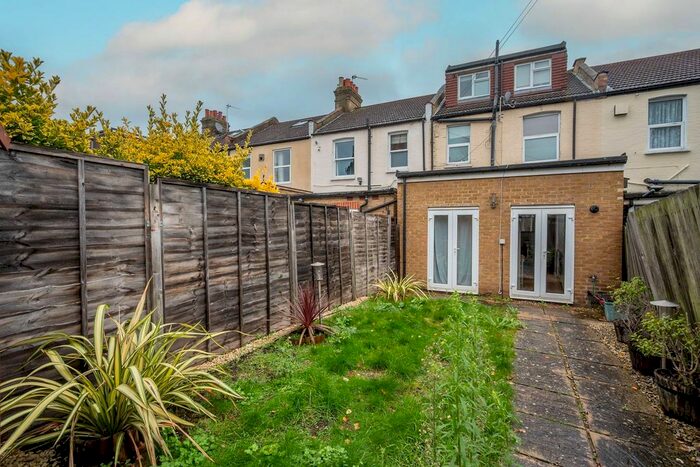 2 Bedroom Maisonette To Rent In Havelock Road, Wimbledon, London, SW19