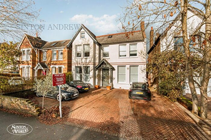 2 Bedroom Flat For Sale In Gordon Road, Ealing, W5