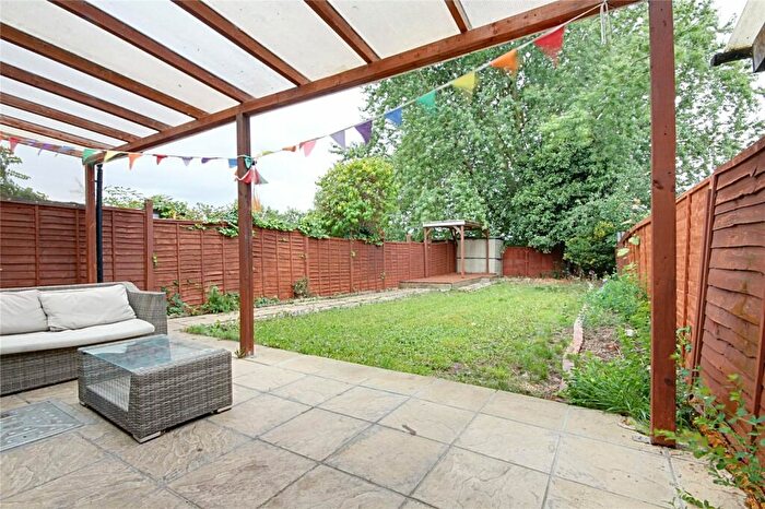 4 Bedroom Semi-Detached House To Rent In Carterhatch Road, Enfield, Greater London, EN3