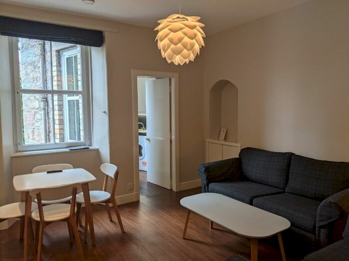 2 Bedroom Flat To Rent In Whitehall Place, City Centre, Aberdeen, AB25