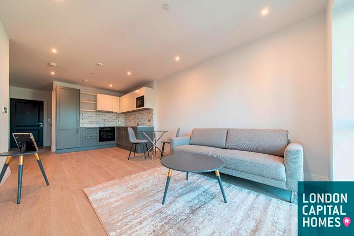 1 Bedroom Flat To Rent In Chapman House, Filmworks Walk, London, W5