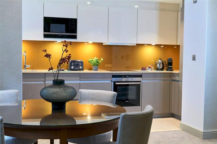 2 Bedroom Flat To Rent In Bow Lane, London, EC4M