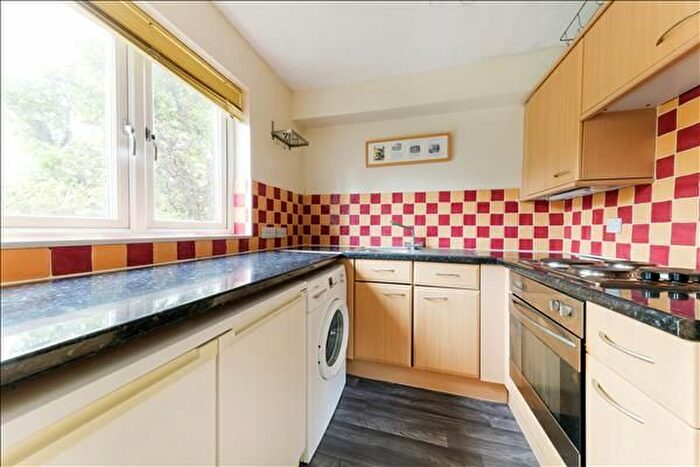 1 Bedroom Flat To Rent In North Road, Wimbledon, SW19