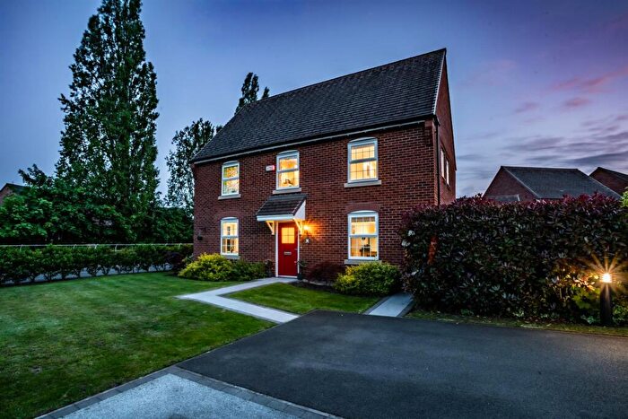 4 Bedroom Detached House For Sale In Brooke Avenue, Winnington, CW8