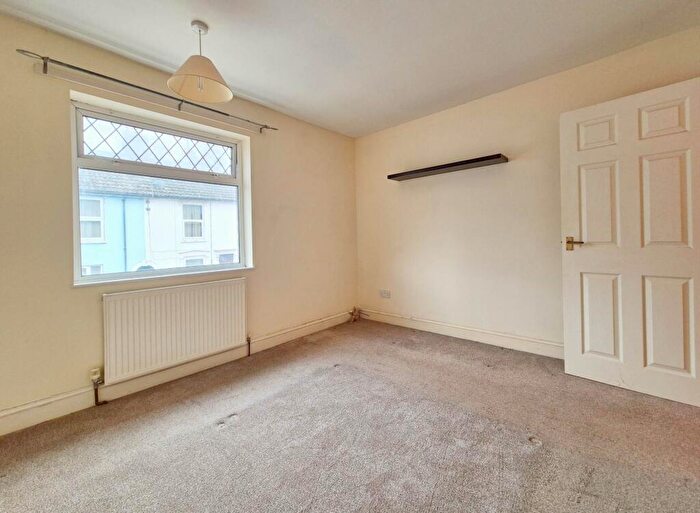 2 Bedroom End Of Terrace House To Rent In Myrtle Road, Ipswich, IP3