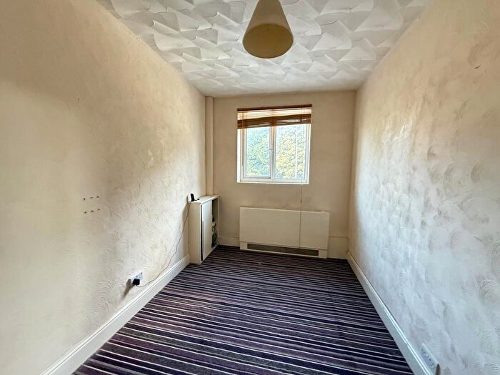 2 Bedroom Flat For Sale In Flat A, Havant Road, Drayton, Portsmouth, PO6