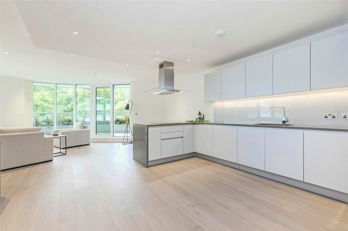3 Bedroom Apartment To Rent In Altissima House, Queenstown Road, London, SW11
