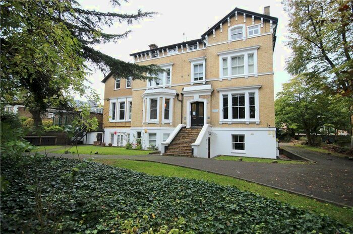 3 Bedroom Flat To Rent In Mattock Lane, London, W5