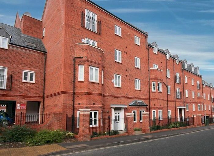 2 Bedroom Flat To Rent In Cherwell Court, Britannia Road, Banbury, Oxon, OX16
