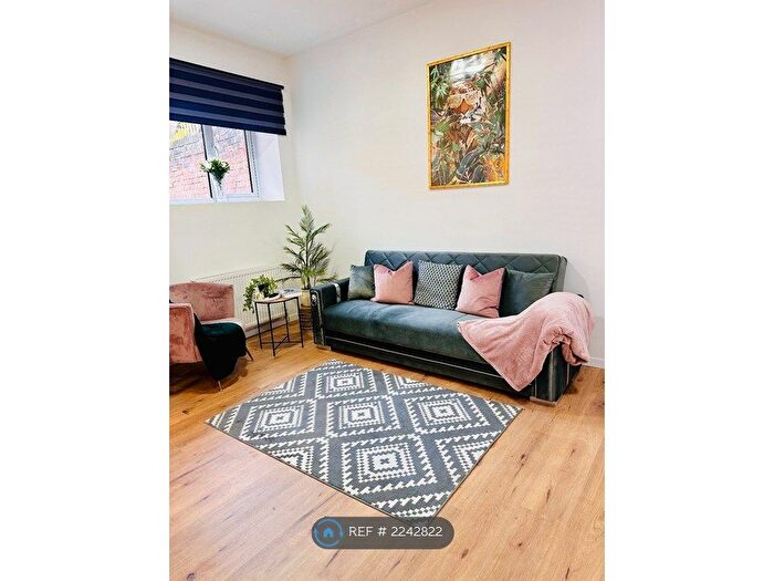 2 Bedroom Flat To Rent In High Street, Mexborough, S64