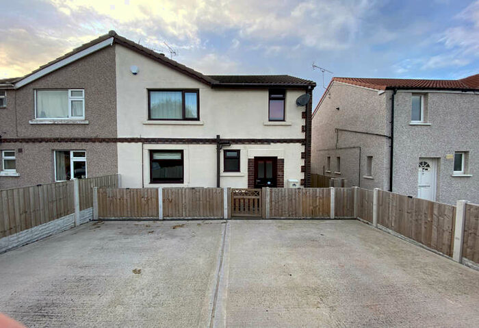 3 Bedroom Semi-Detached House To Rent In Mansfield Road, Clowne, Chesterfield, S43