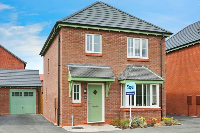 3 Bedroom Detached House For Sale In Stinchcombe Way, Coalville, LE67