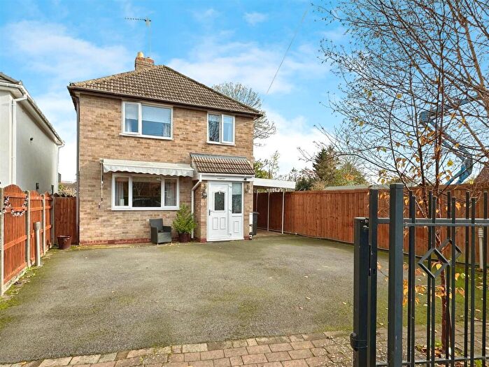 3 Bedroom Detached House For Sale In Cross Road, Alcester, B49