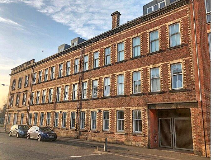 1 Bedroom Flat To Rent In McPhail Street, Glasgow, G40