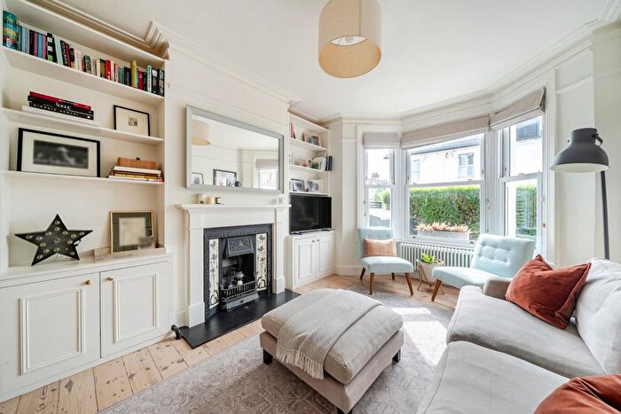 4 Bedroom Terraced House For Sale In Totterdown Street, Tooting, London, SW17