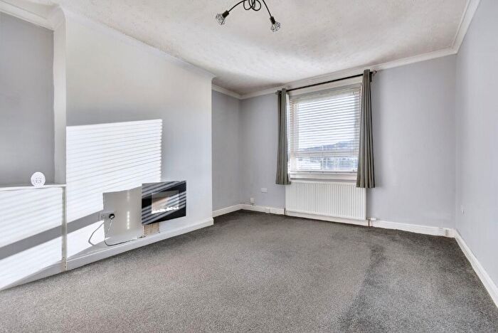 1 Bedroom Flat To Rent In Mary Street, Inverclyde, Greenock, PA16