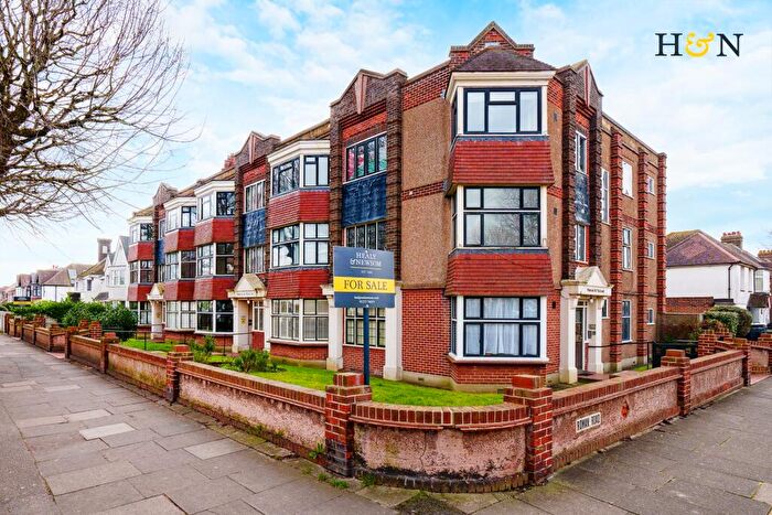 2 Bedroom Flat For Sale In Mornington Mansions, New Church Road, Hove, BN3